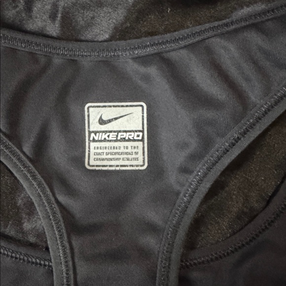 Nike Black Performance Sports Bra - Picture 3 of 3